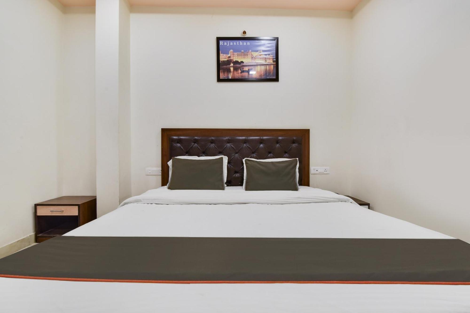 Super Hotel O Ratnam Palace Udaipur Buitenkant foto